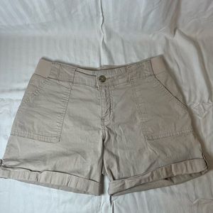 Women’s khaki shorts - Lee size 6